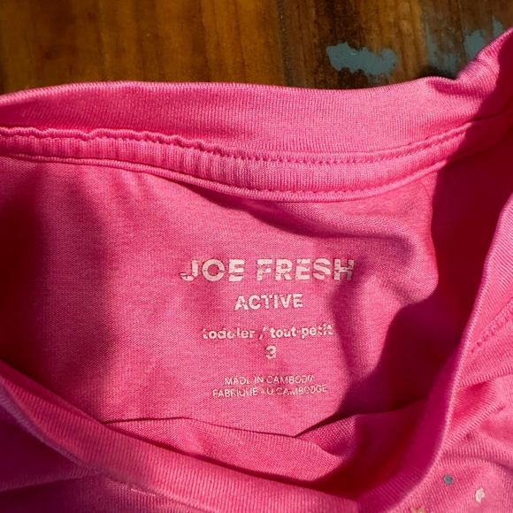 Joe Fresh Tshirt Dryfit 3T - Picture 2 of 2